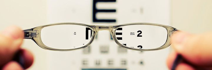 Jak często pracownikowi przysługuje refundacja okularów?
